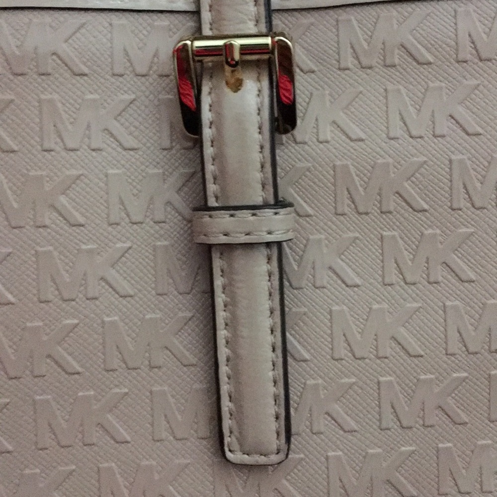 Michael Kors Jet Set Travel Tote - Picture 7 of 8